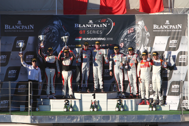 Le podium de la course de qualification (Photo O.Beroud/VSA - SRO)