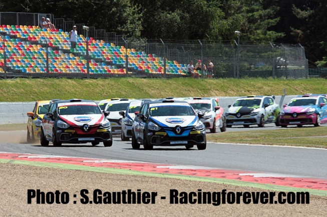 Ca va être chaud encore en Clio Cup ! Ca va être chaud encore en Clio Cup !