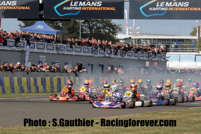 Le départ de la première finale du week-end Le départ de la première finale du week-end