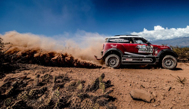 Hirvonen (Mini-X-raid), le mieux classé des non-Peugeot Hirvonen (Mini-X-raid), le mieux classé des non-Peugeot