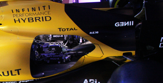 Le moteur hybride de Renault : © O. Jennequin – www.racingforever.com Le moteur hybride de Renault : © O. Jennequin – www.racingforever.com