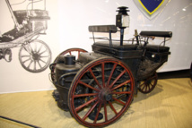Tricycle à vapeur Serpollet - 1888 : © O. Jennequin – www.racingforever.com