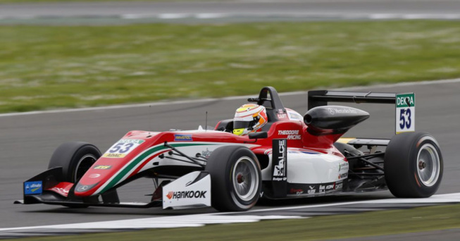 F3 : Silverstone, course 3 - Victoire de Ilott F3 : Silverstone, course 3 - Victoire de Ilott