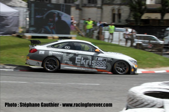 La BMW #888 a pris sa revanche dimanche dans la course 2 La BMW #888 a pris sa revanche dimanche dans la course 2