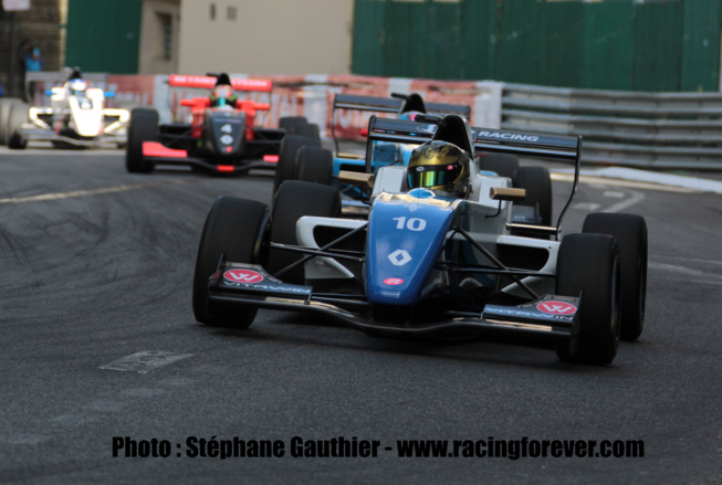 Shwartzman domine la première partie du week-end Shwartzman domine la première partie du week-end