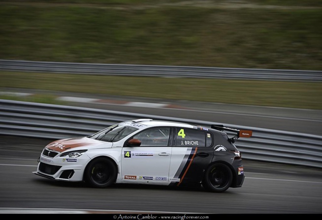 Briché n'a fait qu'une bouchée de ses adversaires Briché n'a fait qu'une bouchée de ses adversaires