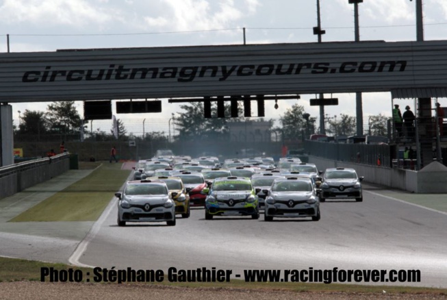 Cette saison encore, la Clio Cup est un beau succès Cette saison encore, la Clio Cup est un beau succès