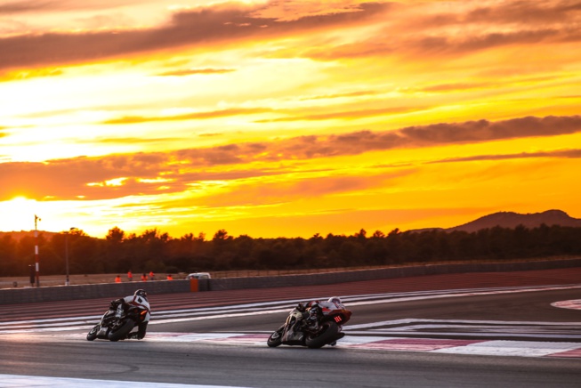 carte postale idyllique au Paul  Ricard