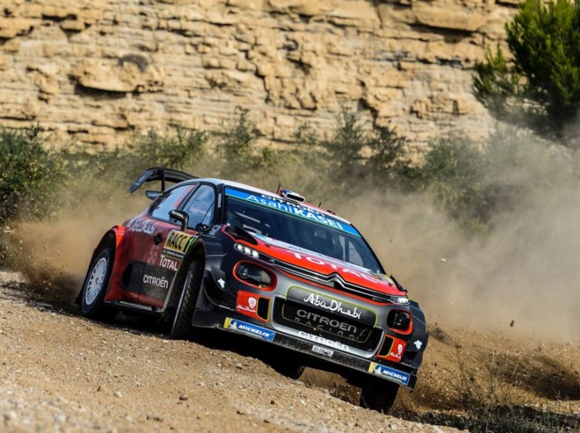 Une Citroën qui reprends des couleurs Une Citroën qui reprends des couleurs