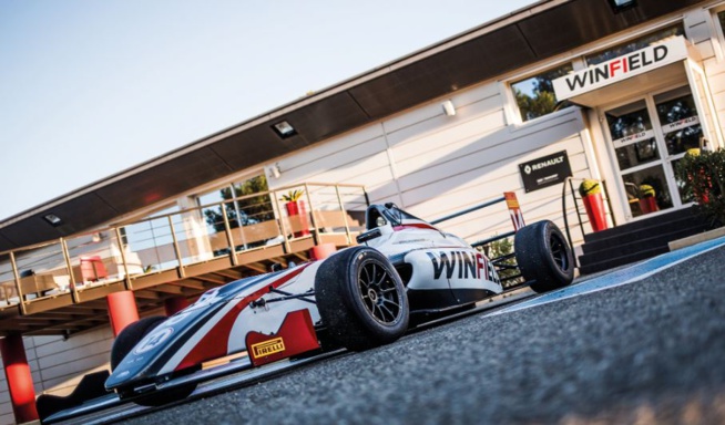 F4 : Volant Winfield 2019 F4 : Volant Winfield 2019