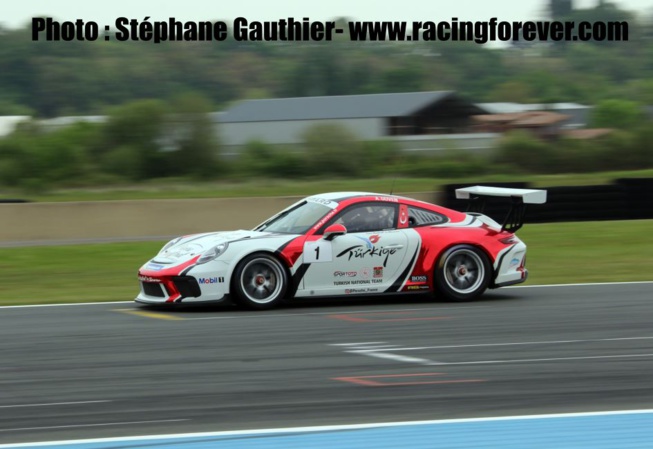 Le changement d'équipe n'aura pas empêcher le champion de gagner, bien au contraire Le changement d'équipe n'aura pas empêcher le champion de gagner, bien au contraire