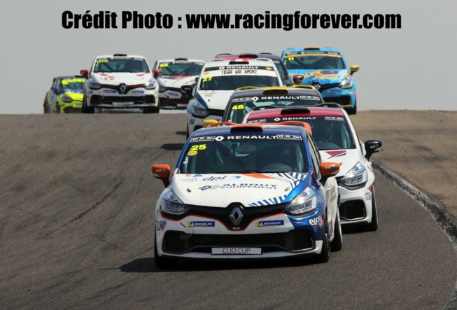 Le peloton de la Clio Cup Le peloton de la Clio Cup