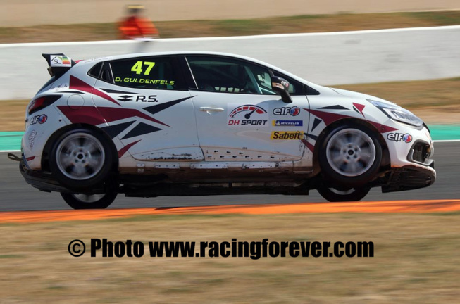 Dorian Guldenfels est toujours en tête du championnat Clio Cup Dorian Guldenfels est toujours en tête du championnat Clio Cup