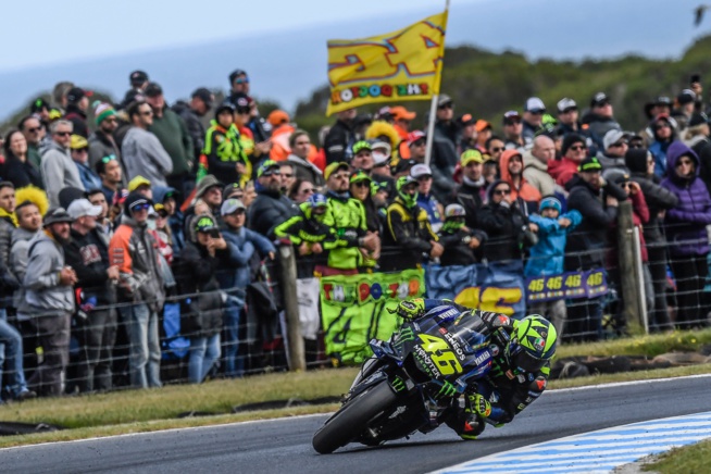 Pour son 400e Grand prix, Rossi a mené le début de course Pour son 400e Grand prix, Rossi a mené le début de course
