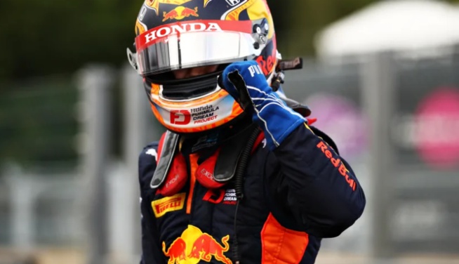 Tsunoda vainqueur sur tapis vert – © FIA F2 Tsunoda vainqueur sur tapis vert – © FIA F2