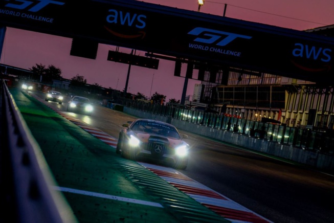 Course de nuit à Magny-Cours (Photo D.Bogaerts - SRO)