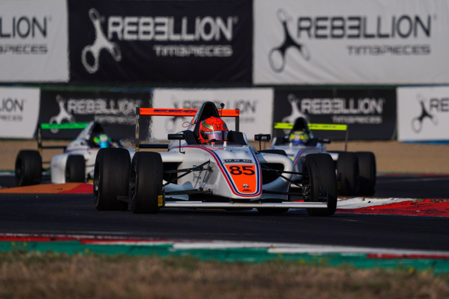 Ren Sato s'impose 2 fois à Magny-Cours (Photo KSP/FFSA)