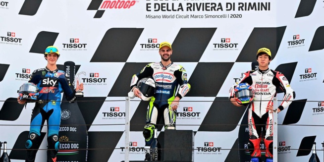Fenati en haut du podium Fenati en haut du podium