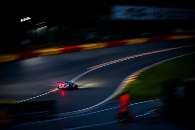 Mercedes en pole (Photo Jules Benichou 21 creation) Mercedes en pole (Photo Jules Benichou 21 creation)