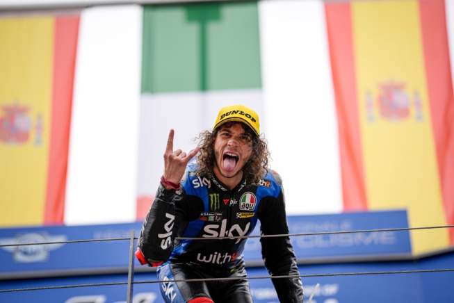 V comme victoire pour Bezzecchi V comme victoire pour Bezzecchi