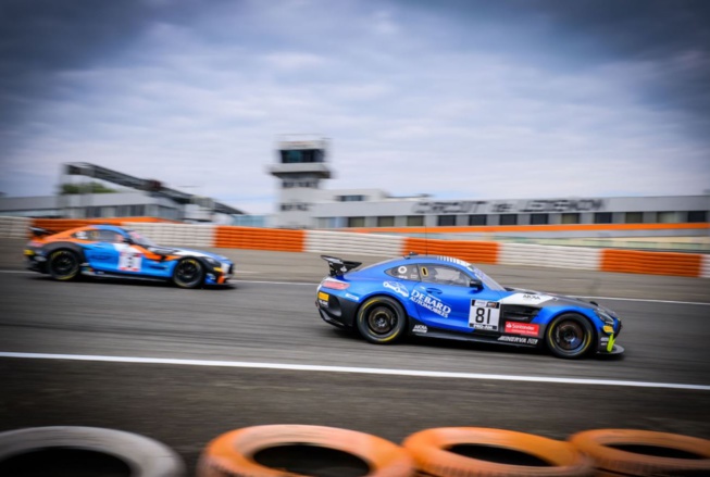 Mercedes en pointe à Ledenon Mercedes en pointe à Ledenon