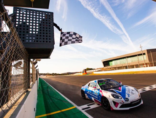 Alpine Europa Cup 2021 : Mela de nouveau champion Alpine Europa Cup 2021 : Mela de nouveau champion