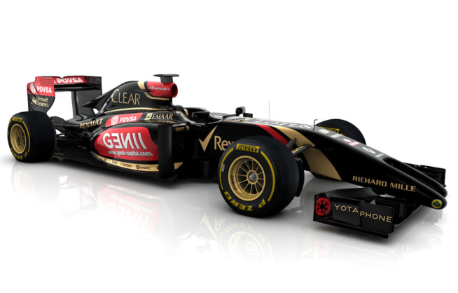 La E22 avec un drôle de nez : © Lotus F1 Team
