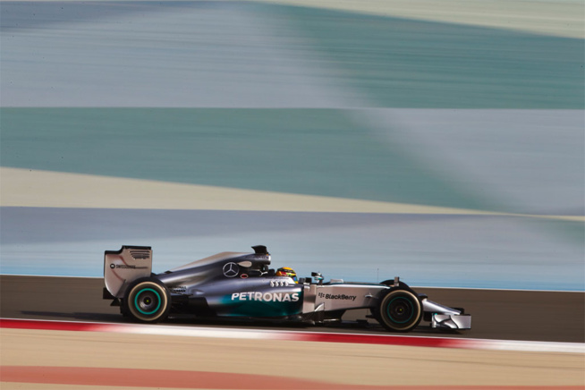 Hamilton et sa Mercedes : © Mercedes GP