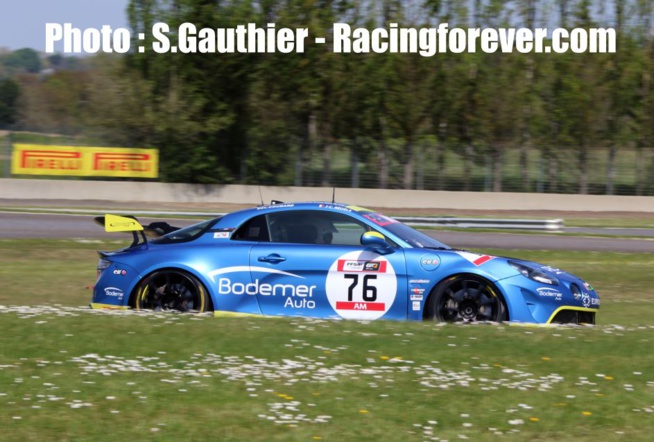 Un lundi printanier à Nogaro Un lundi printanier à Nogaro