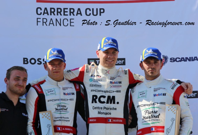 Du talent sur le podium Porsche