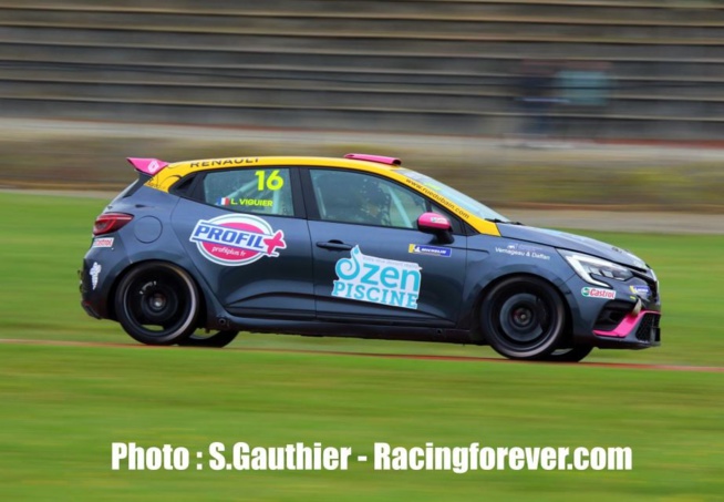 Lionel Viguier à l'attaque à Nogaro Lionel Viguier à l'attaque à Nogaro
