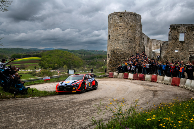 Le bon choix de pneus de Tanak le remet en selle ( Jaanus Ree / Red Bull Content Pool) Le bon choix de pneus de Tanak le remet en selle ( Jaanus Ree / Red Bull Content Pool)