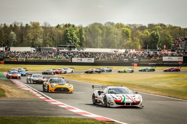 Ferrari à l'honneur de la première course et de la Silver Cup (Photo P.Hecq - SRO)