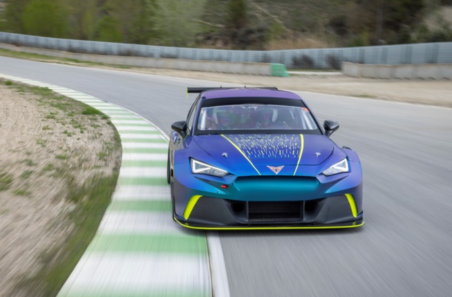 L’équipe de la nouvelle ère électrique © Cupra L’équipe de la nouvelle ère électrique © Cupra