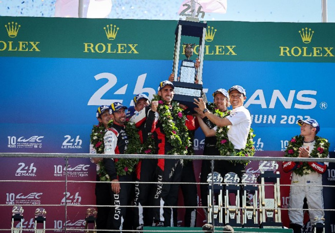 La trophée que tout le monde rêve de soulever La trophée que tout le monde rêve de soulever