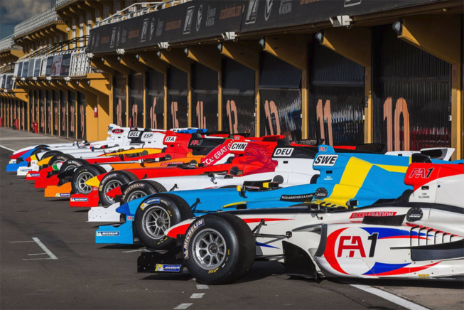 © Acceleration © Acceleration