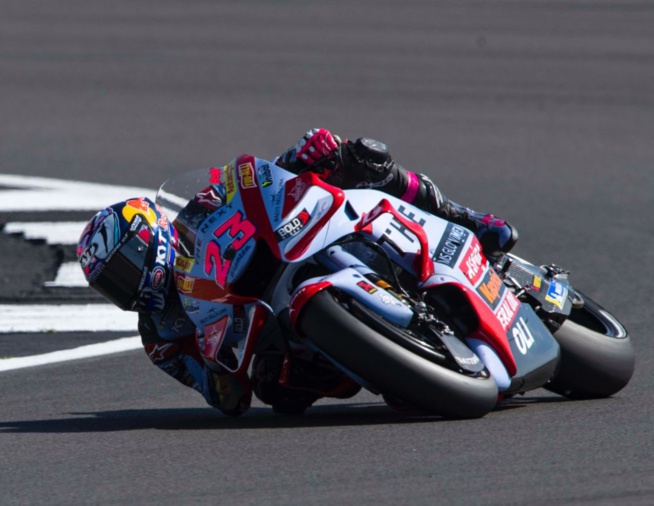 Bastianini a marqué encore les esprits en remportant son match face à Jorge Martin Bastianini a marqué encore les esprits en remportant son match face à Jorge Martin