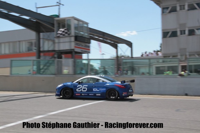 Milan vainqueur sous le drapeau à damier ! Milan vainqueur sous le drapeau à damier !