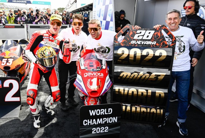 Guevara s’impose et remporte le titre © www.motogp.com Guevara s’impose et remporte le titre © www.motogp.com