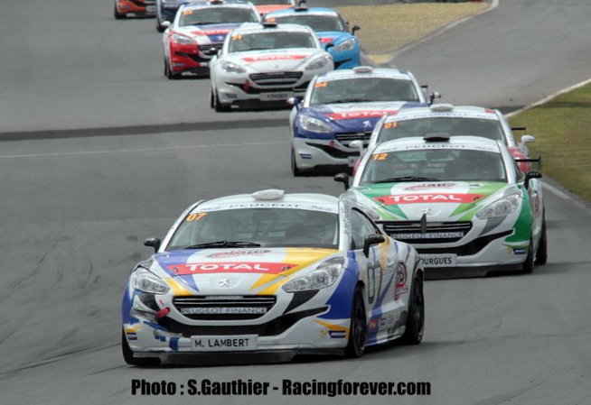 La compétition est relevée en Peugeot RCZ Cup La compétition est relevée en Peugeot RCZ Cup