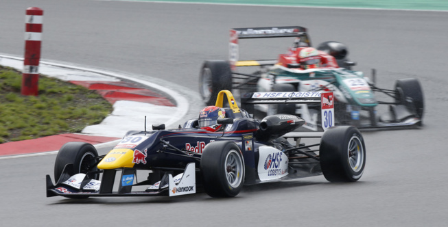 Nouvelles couleurs et déjà la victoire pour Verstappen : © ITR Nouvelles couleurs et déjà la victoire pour Verstappen : © ITR