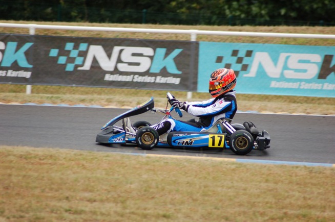 Thomas est dans les 10 meilleurs de la catégorie Nationale Thomas est dans les 10 meilleurs de la catégorie Nationale