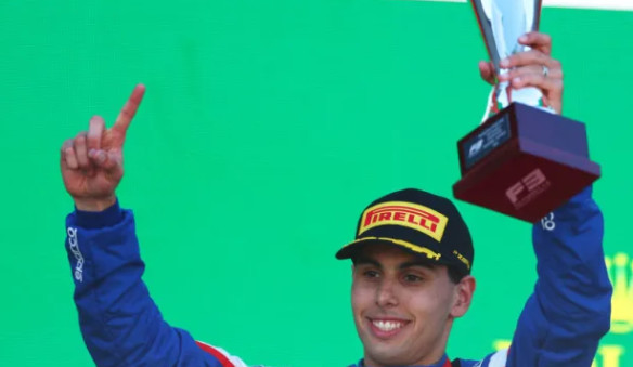 Bortoleto sur la plus haute marche du podium © FIA F3 Bortoleto sur la plus haute marche du podium © FIA F3