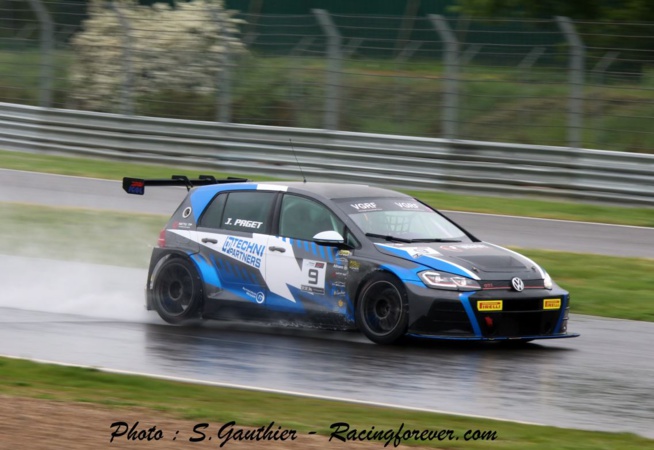 La pluie donne un nouveau vainqueur en TCR !