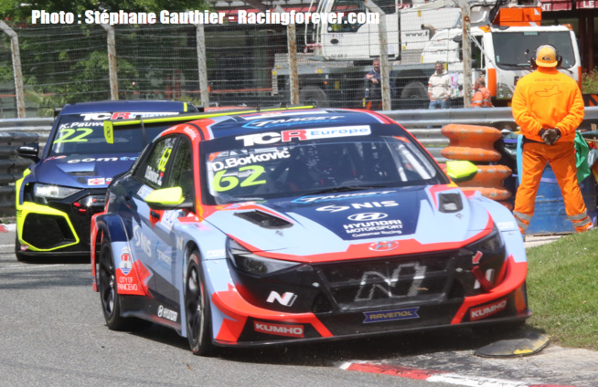 Les grosses Berlines à l'assaut des rues de la ville Les grosses Berlines à l'assaut des rues de la ville