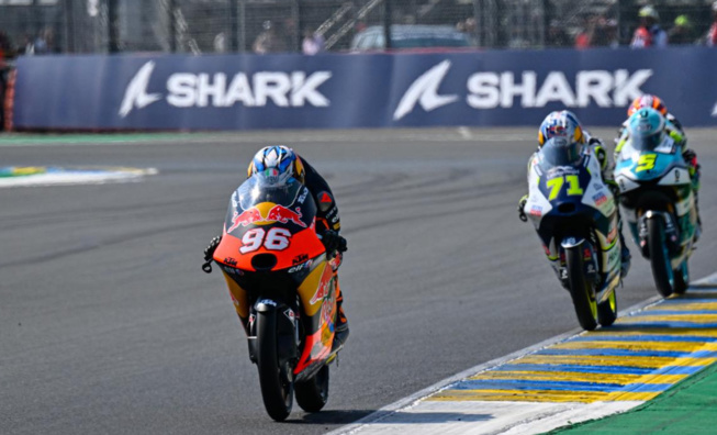 Holfaldo vainqueur au Bugatti © motogp.com Holfaldo vainqueur au Bugatti © motogp.com