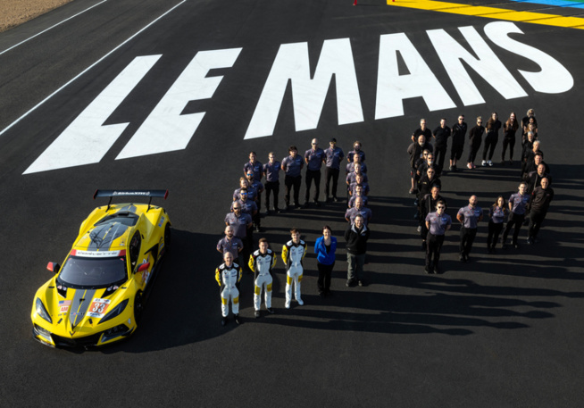 Il fallait bien une Corvette pour un centenaire ! Il fallait bien une Corvette pour un centenaire !