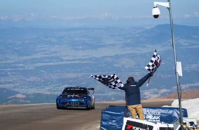 Alpine et le défi de Pikes Peak