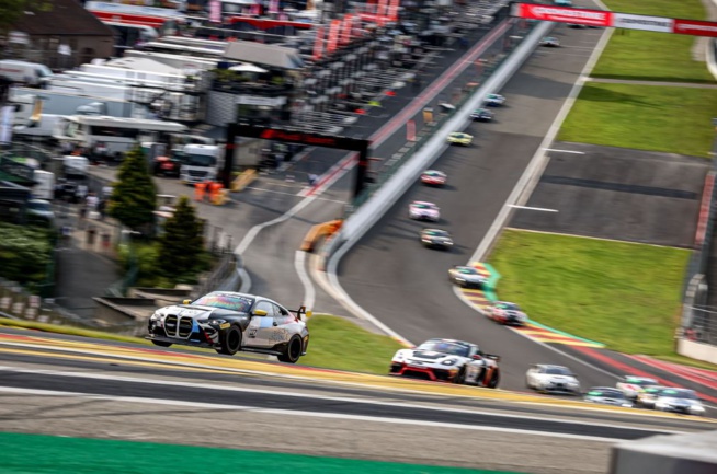 L'Espace Bienvenue BMW toujours en pente ascendante en GT4 (Photo SRO) L'Espace Bienvenue BMW toujours en pente ascendante en GT4 (Photo SRO)