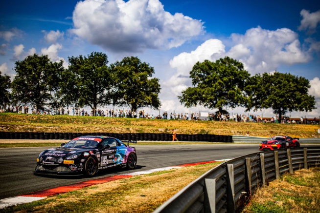 Belle revanche sur le sort pour Huteau et Leneutre, vainqueurs pour la première fois en Pro-Am (Photo SRO) Belle revanche sur le sort pour Huteau et Leneutre, vainqueurs pour la première fois en Pro-Am (Photo SRO)